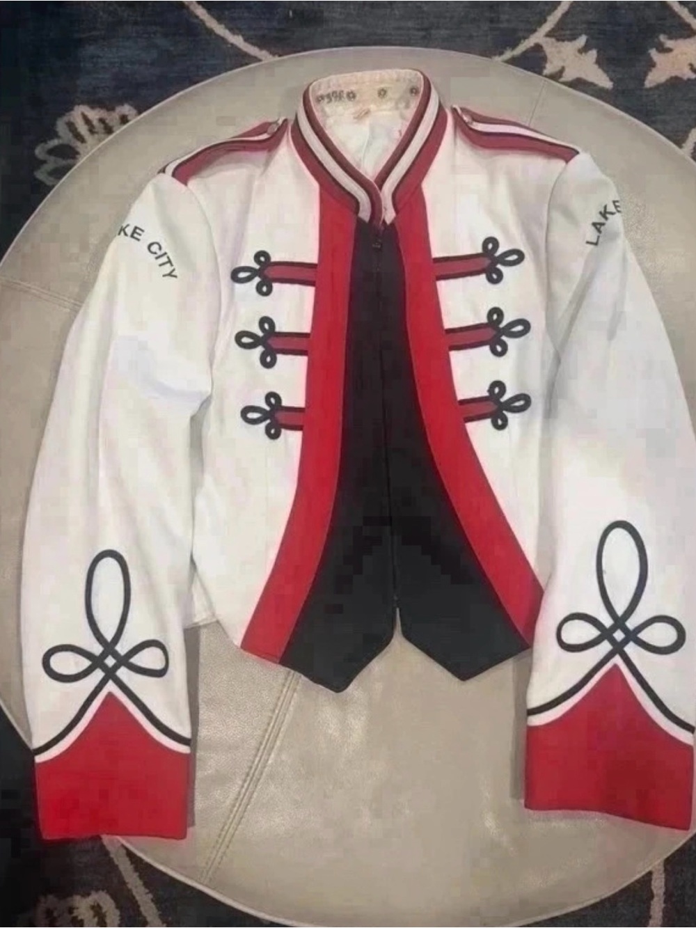 VTG Retired Band Jacket. Fits Size zero to 8! Read